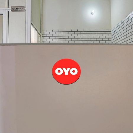 Hotel O Arya Residency Гургаон Экстерьер фото
