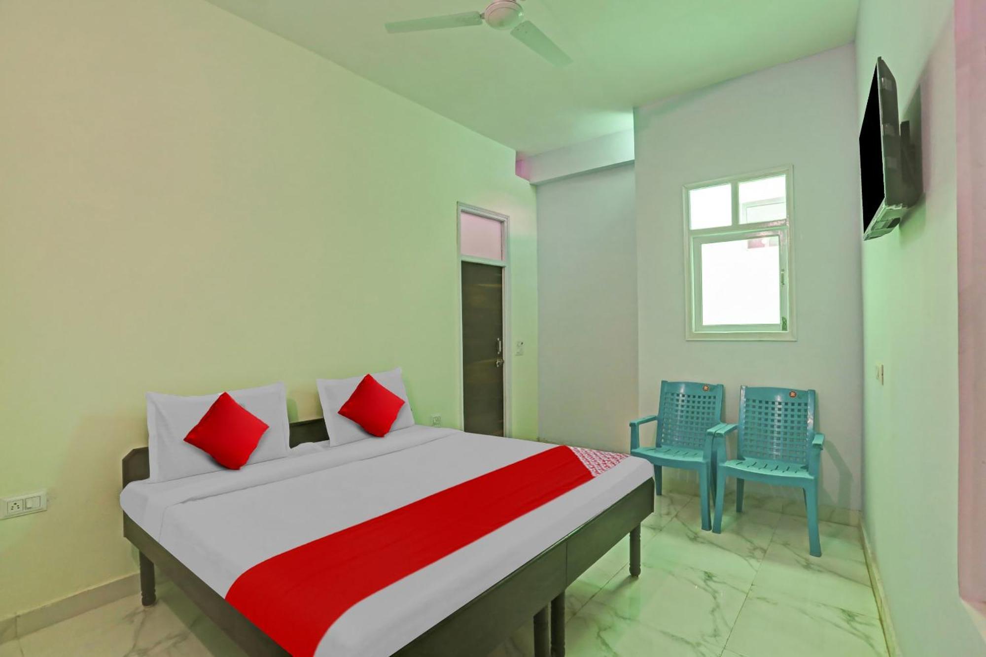 Hotel O Arya Residency Гургаон Экстерьер фото