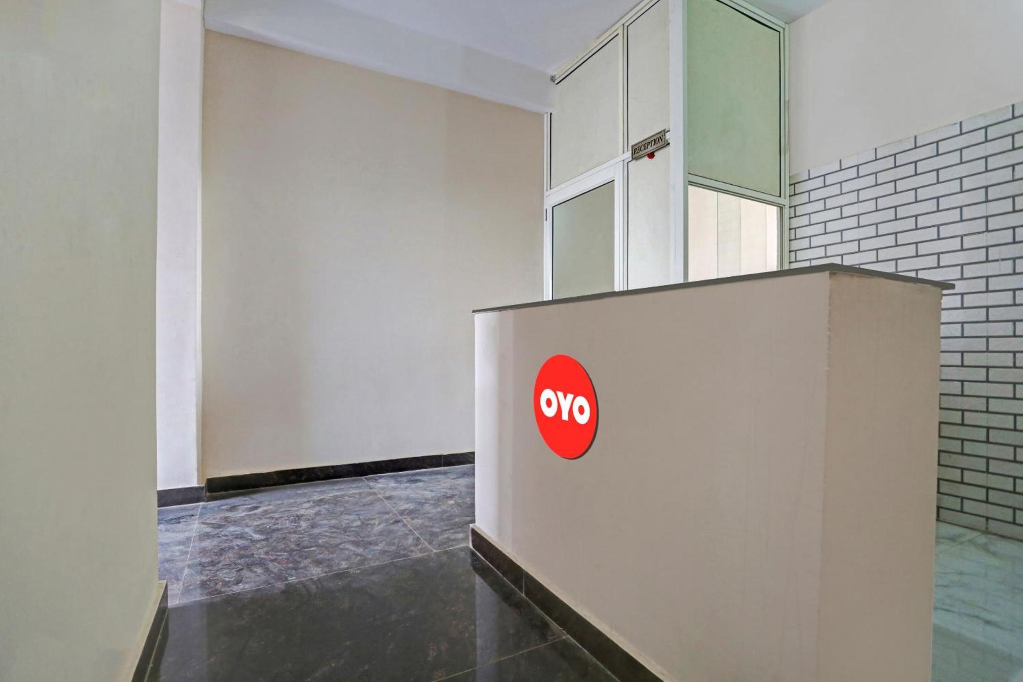 Hotel O Arya Residency Гургаон Экстерьер фото