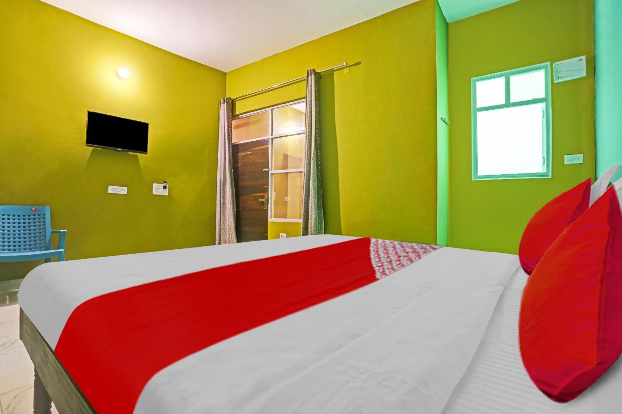 Hotel O Arya Residency Гургаон Экстерьер фото